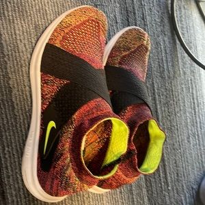 Nike free run sock running shoe